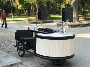 DJ триколка